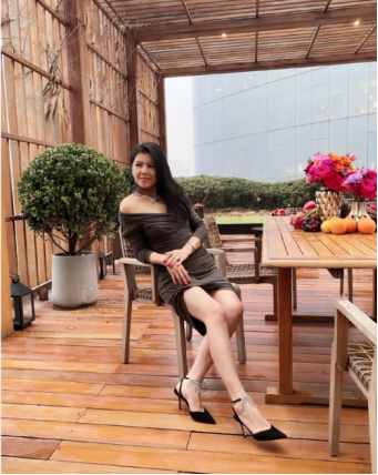 章子怡“泼墨门”主谋,叶剑英儿媳,离婚后转战商圈竟成资本大鳄